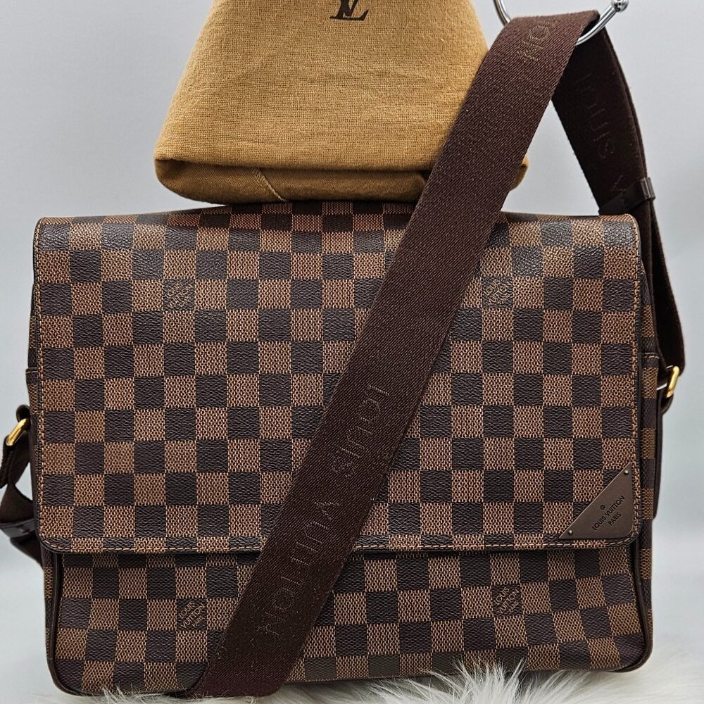 Louis Vuitton Damier Ebene Shelton MM Messenger Bag